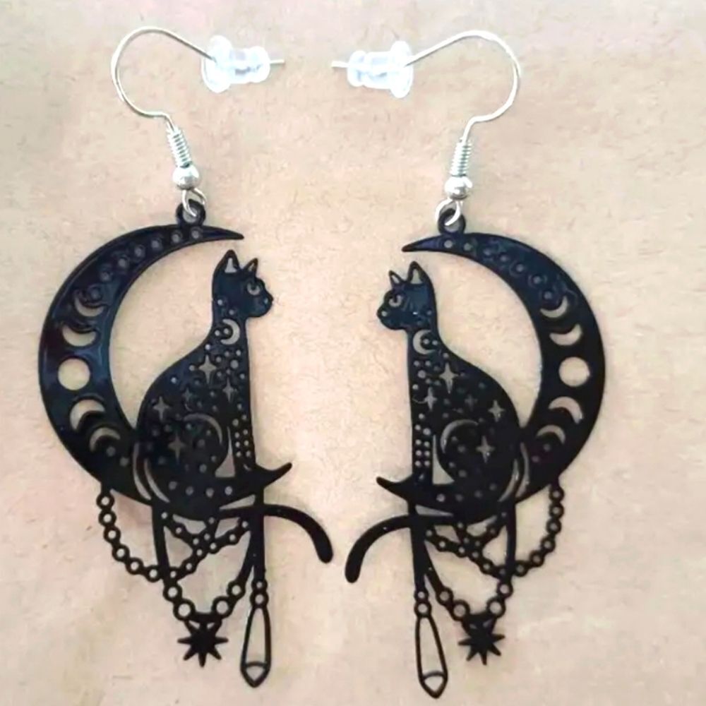 Hand crafted halloween dangle earrings
